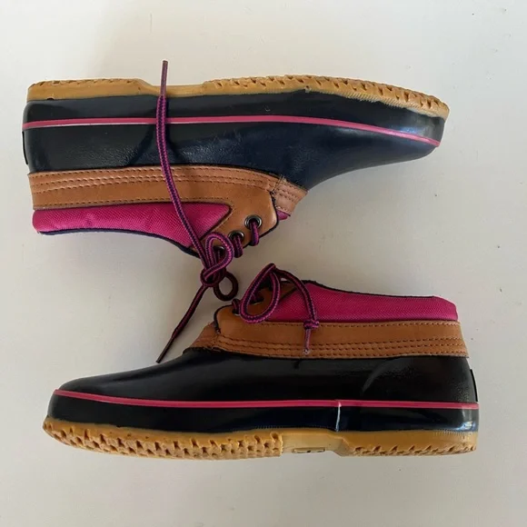 G. H. Bass & Co Calgary Waterproof Rain Duck Boots in Navy/Pink, size 9 - Picture 7 of 12